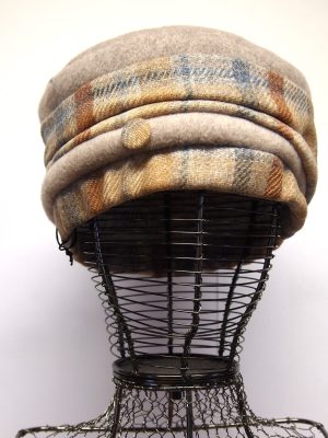 Toque Dame